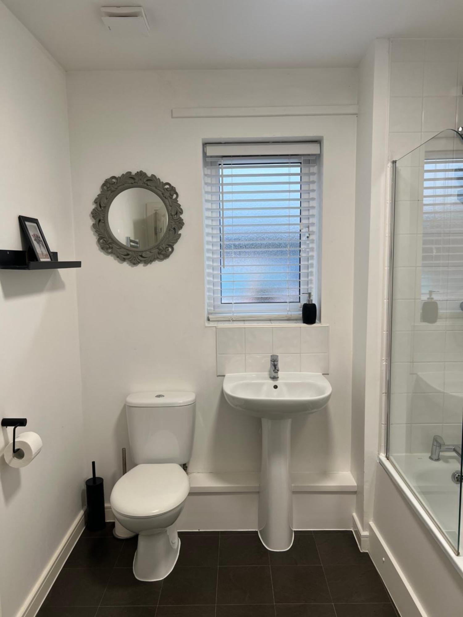 Home Away From Home: Cozy Two Bedroom Apartment Banbury Eksteriør billede